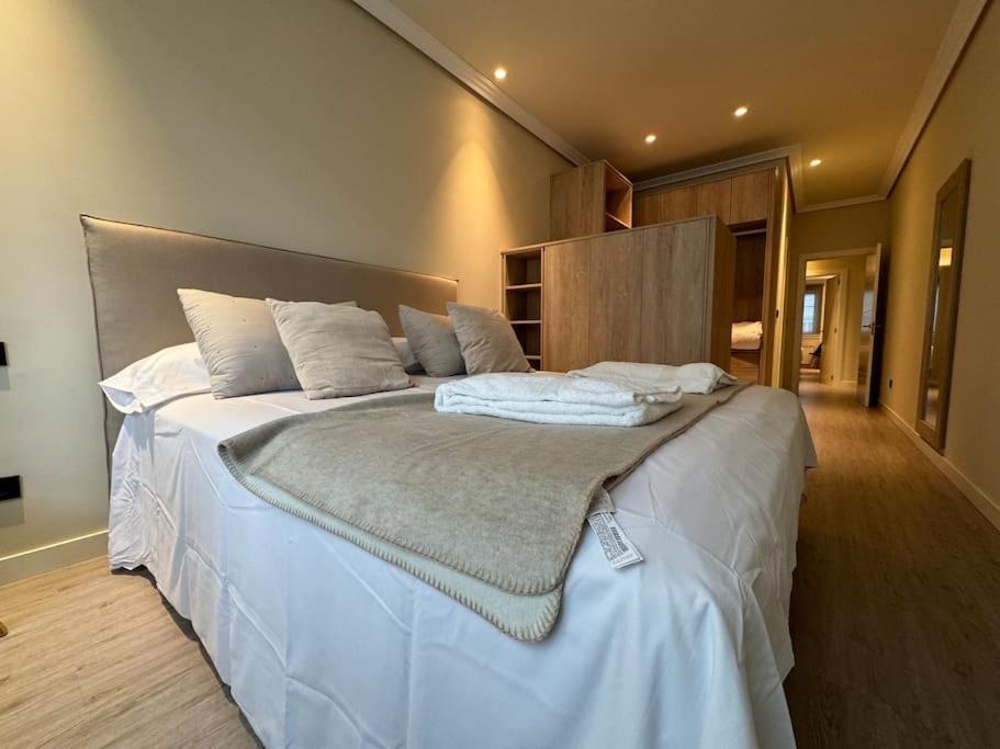 شقة Maison Du Centre By Oktheway آكورونيا المظهر الخارجي الصورة